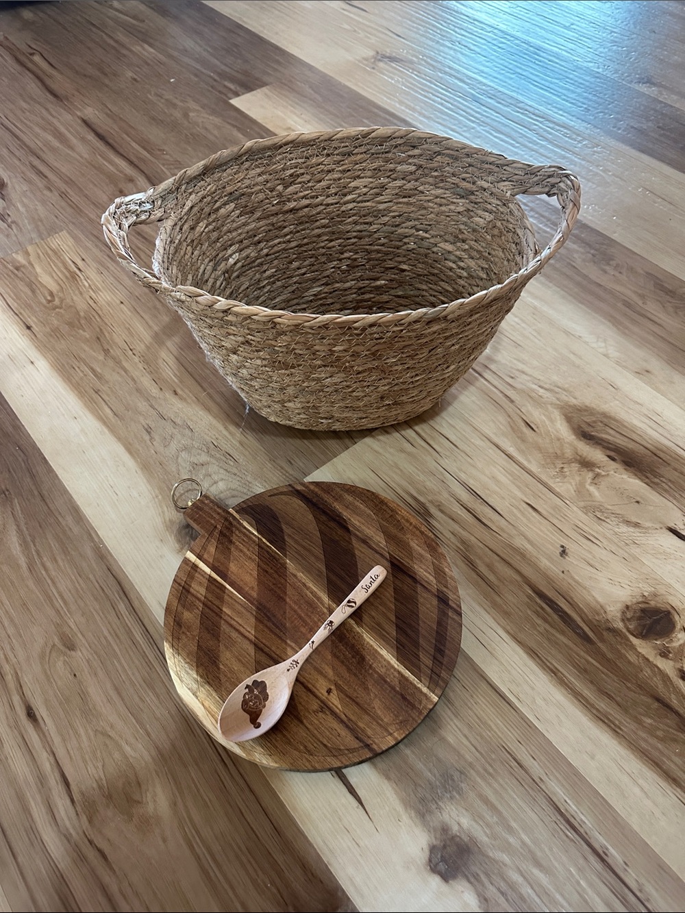 Woven Seagrass Basket with Wooden Serving Board & Spoon